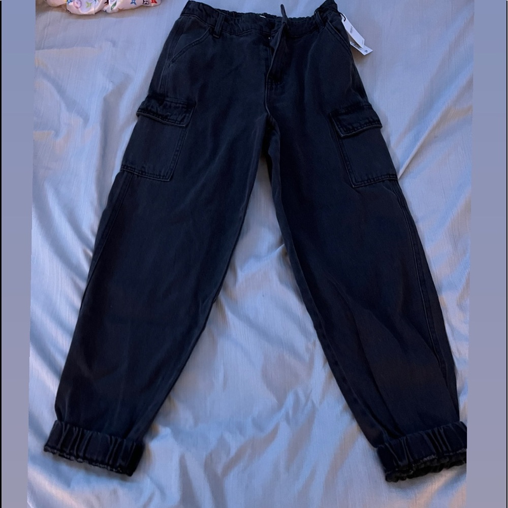 BRAND NEW!! Forever 21 jeans